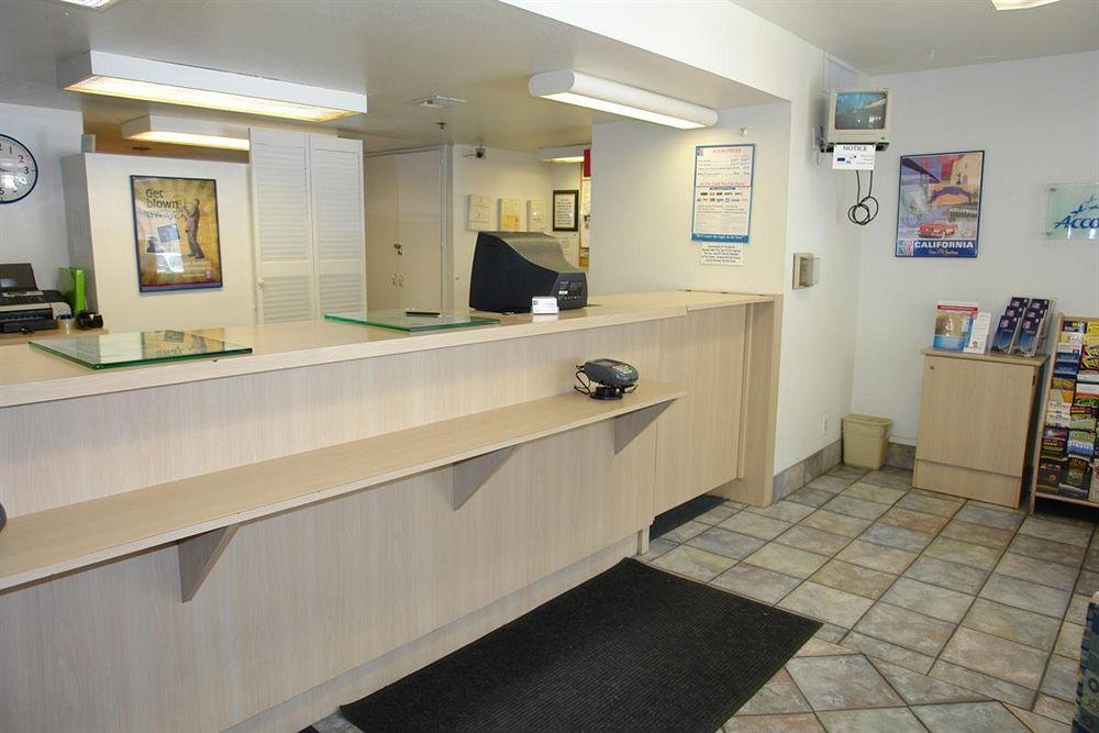Motel 6-Palm Springs, Ca - Downtown Exterior photo