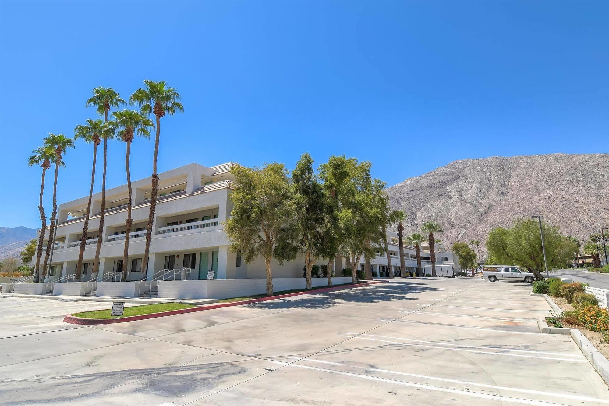 Motel 6-Palm Springs, Ca - Downtown Exterior photo